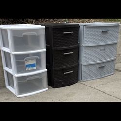 STORAGE  DRAWS 15x13  22x15 inch take all for $16.   FIRM PRICE. is in eaglerock