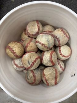 Bucket of old baseballs (All real leather, 42 ct)