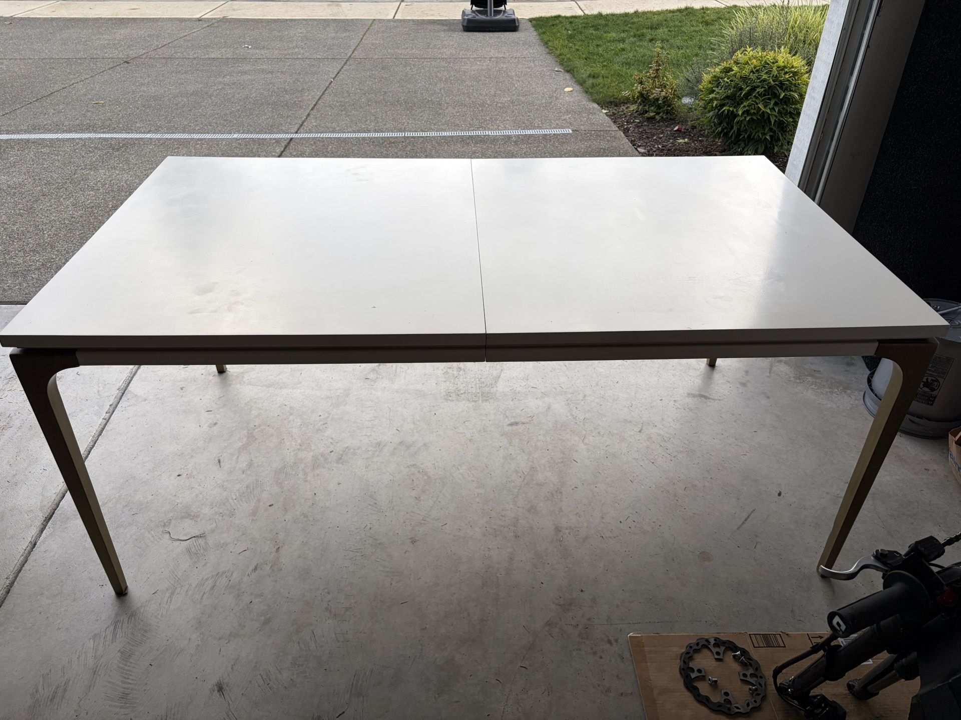 Dining Table White And Gold