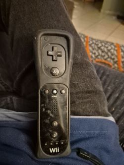 Black Nintendo Wii Remote with Silicone Coveor goodork good r