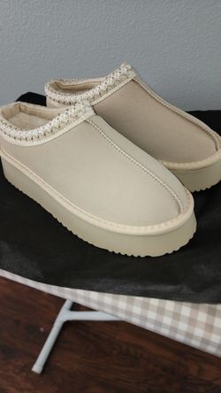 Beautiful Taz Warm Booties