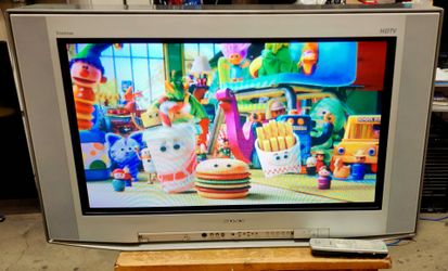 Sony Trinitron 34"  HDTV retro gaming television model 2002