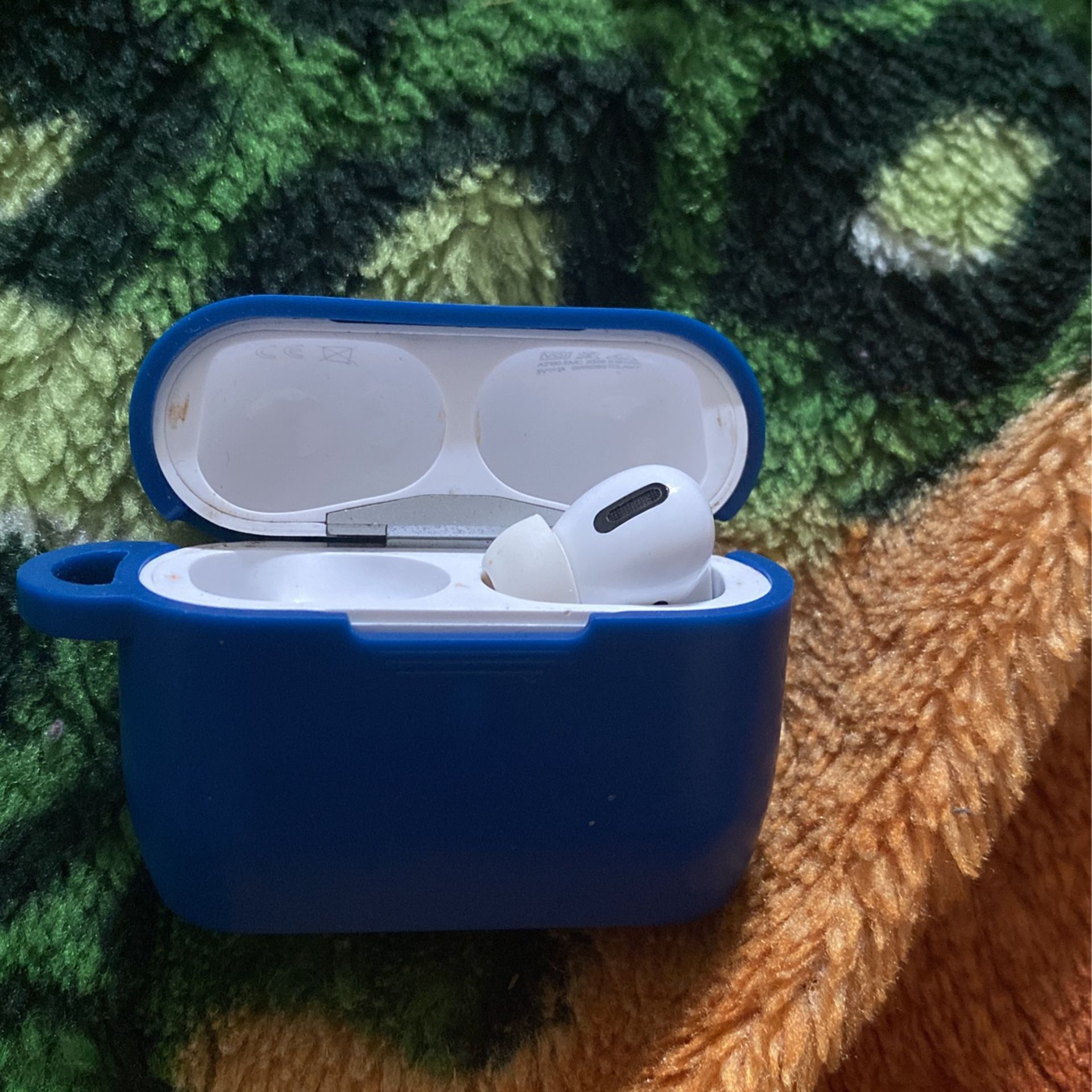 AirPods Pro’s With Case