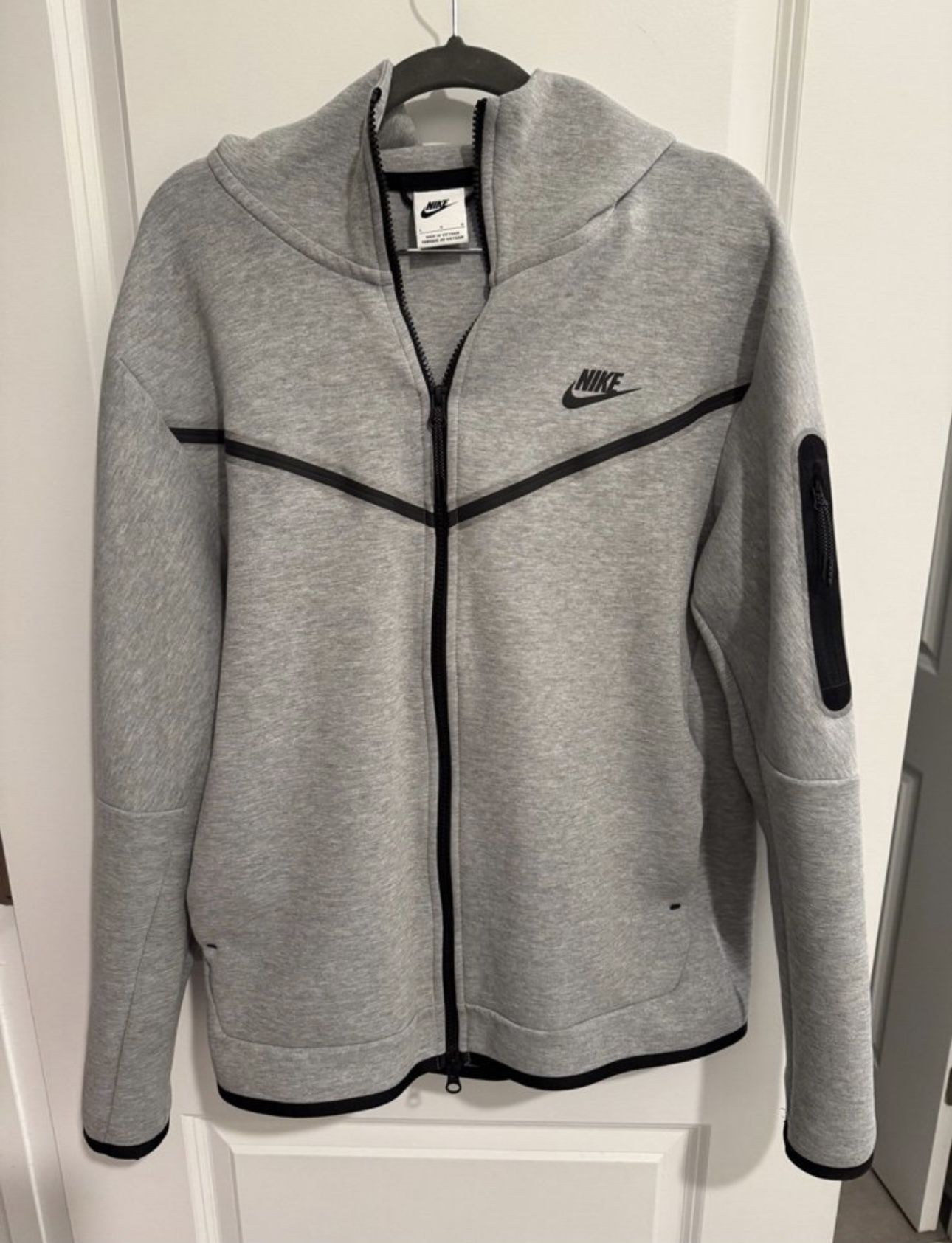 Grey Nike Tech Brand New Size L