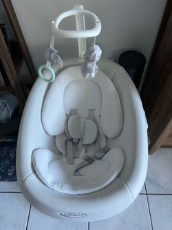 Graco Smart Sense Baby Swing with Cry Detection