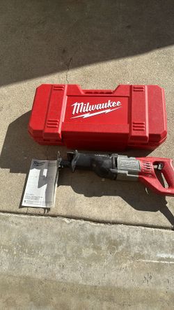 Milwaukee 12 Amp SAWZALL Reciprocating Saw with Case