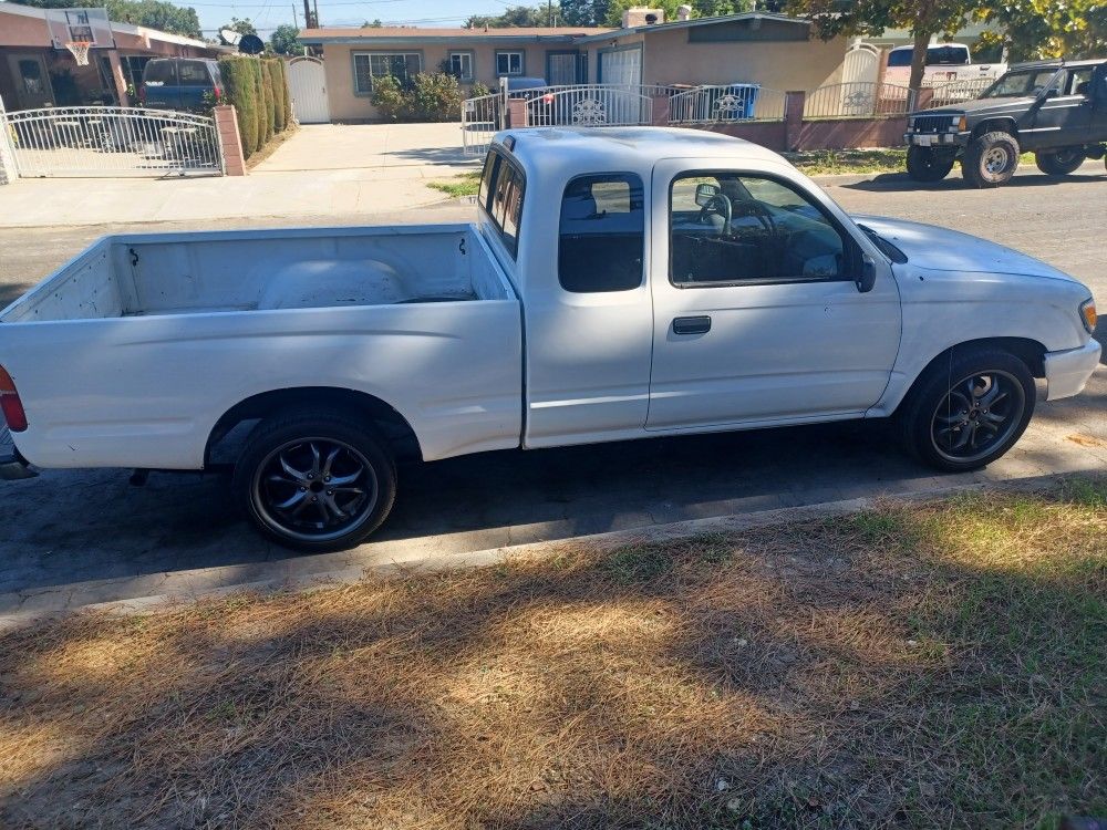 99 Toyota Estra Cab Automatica 200 Mil Millas