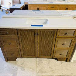 60” Bathroom Vanity in Wood color , single sink soft close solid wood with vanity top in white  $799 