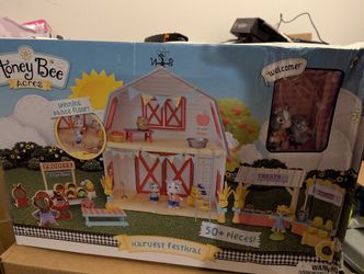 Honey Bee Acres Harvest Festival, Doll Playset with Mini Figures, 62 Pieces, Children Ages 3+