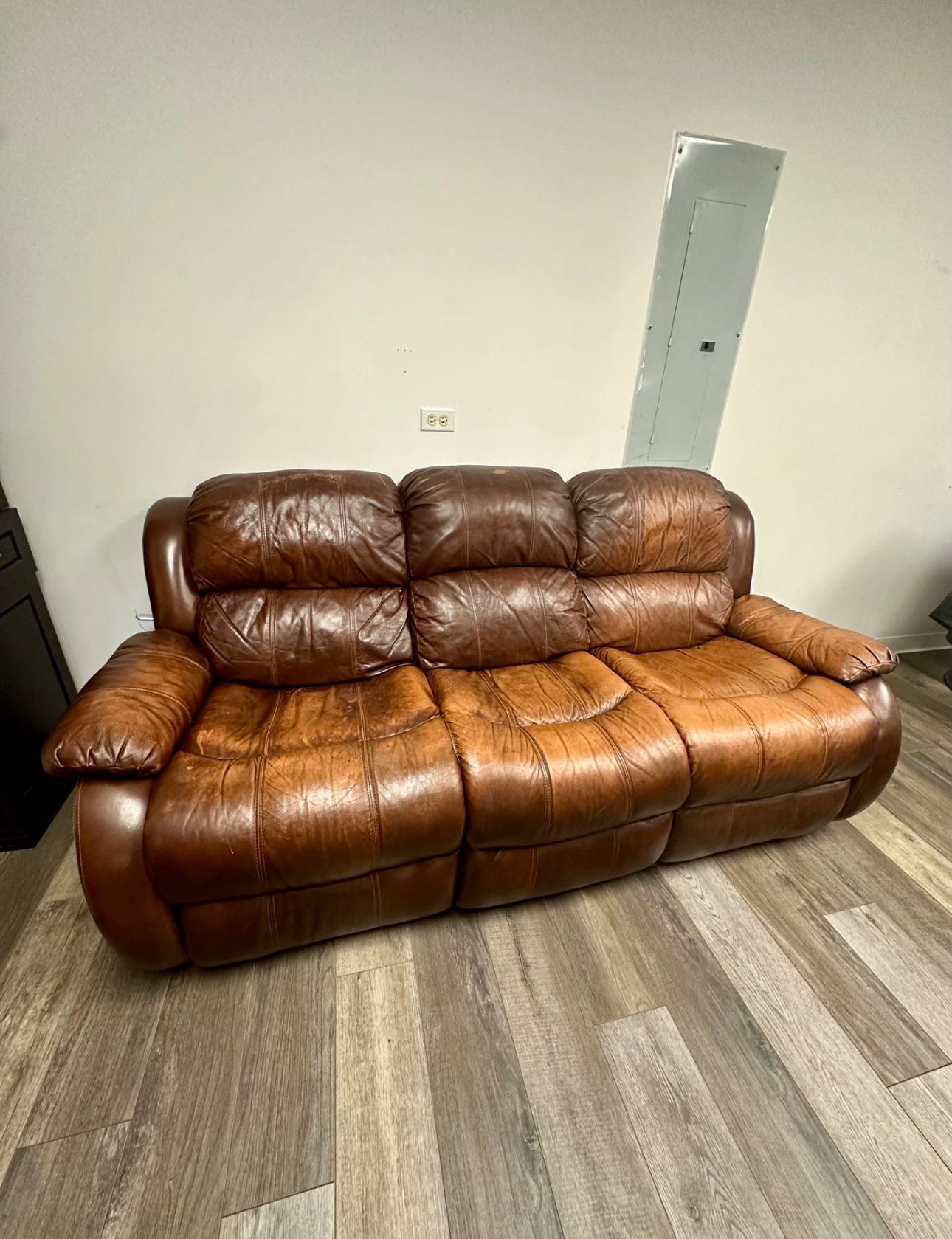 Manual Leather Recliner Couch 3 Seater 