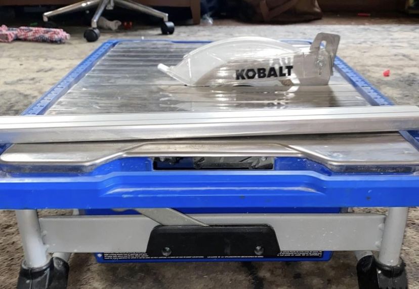 Kobalt 7-in wet table saw