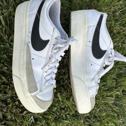 Women Nike Shoes Size 7