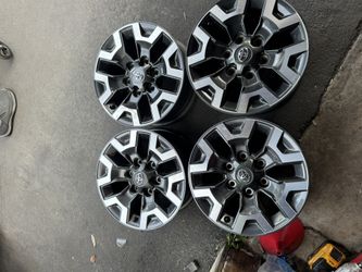 Toyota tacoma rims 16s