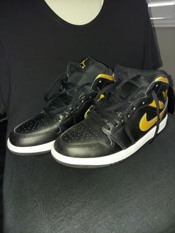 Jordan 1 black metallic