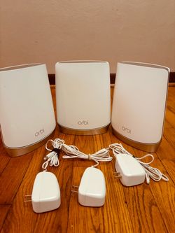 ORBI NETGEAR Wireless RBR 750 Tri-Band Satellite Mesh WiFi Router.