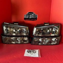 Chevy Silverado 2003. 2006 Headlight.