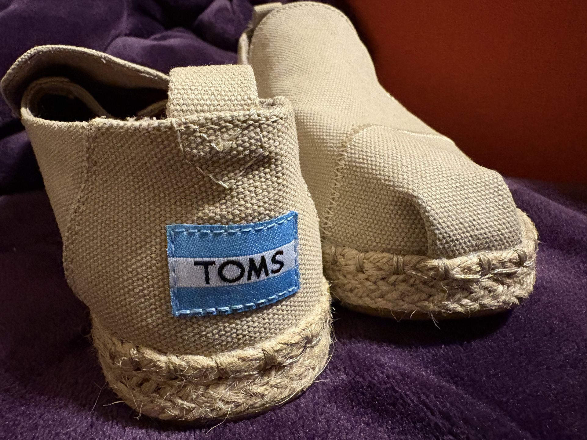 TOM'S Alpargata Espadrille - Size 6.5W