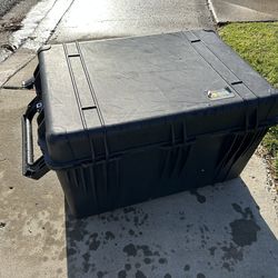 XL Pelican Case (Rolling) GREAT DEAL!