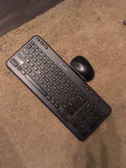 Logitech wireless mouse and keyboard takes three aa batteries