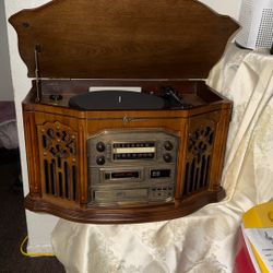  Emerson NR305TT Record/CD/Cassette Turntable