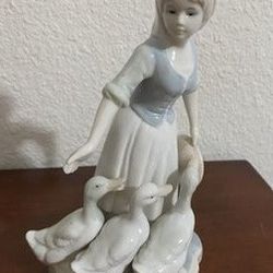 Vintage Duncan Royale Figurine Young Finnish Girl with Ducks / Geese 8.75” T Porcelain Glossy 