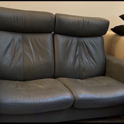 Ekornes Stressless Reclining Loveseat Sofa Couch 2 Seating Leather Dark Gray Grey