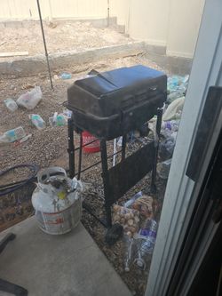 Gas grill with propane