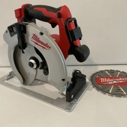 Milwaukee M18 18-Volt Lithium-Ion Brushless Cordless 7-1/4 in. Circular Saw (Tool-Only)