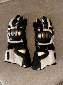 Motorcycle gloves