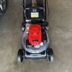 Honda HRC2163HXA Commercial Lawn Mower 