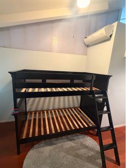 Bunk bed twin