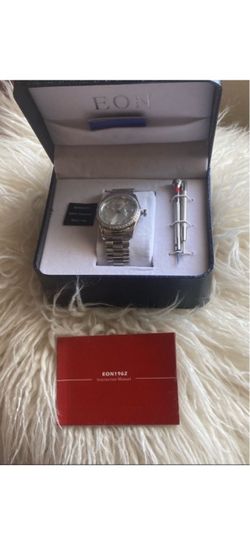 EON1962 Silver Watch with Box and Manual