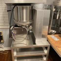 5 agallon popcorn machine (Mark 5 Cooker Mixer) With Corn treat system with trays