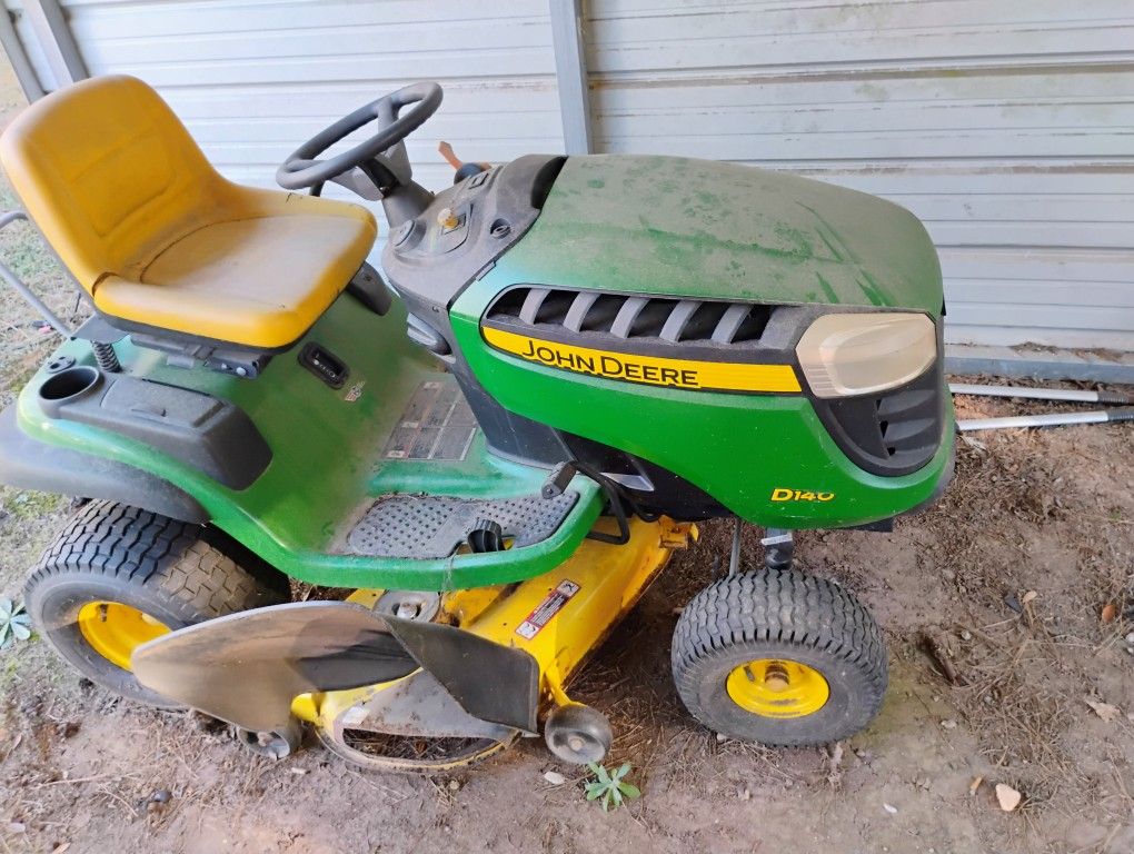 John Deere Tractor 