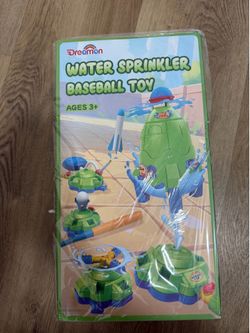 Water sprinkler baseball toy