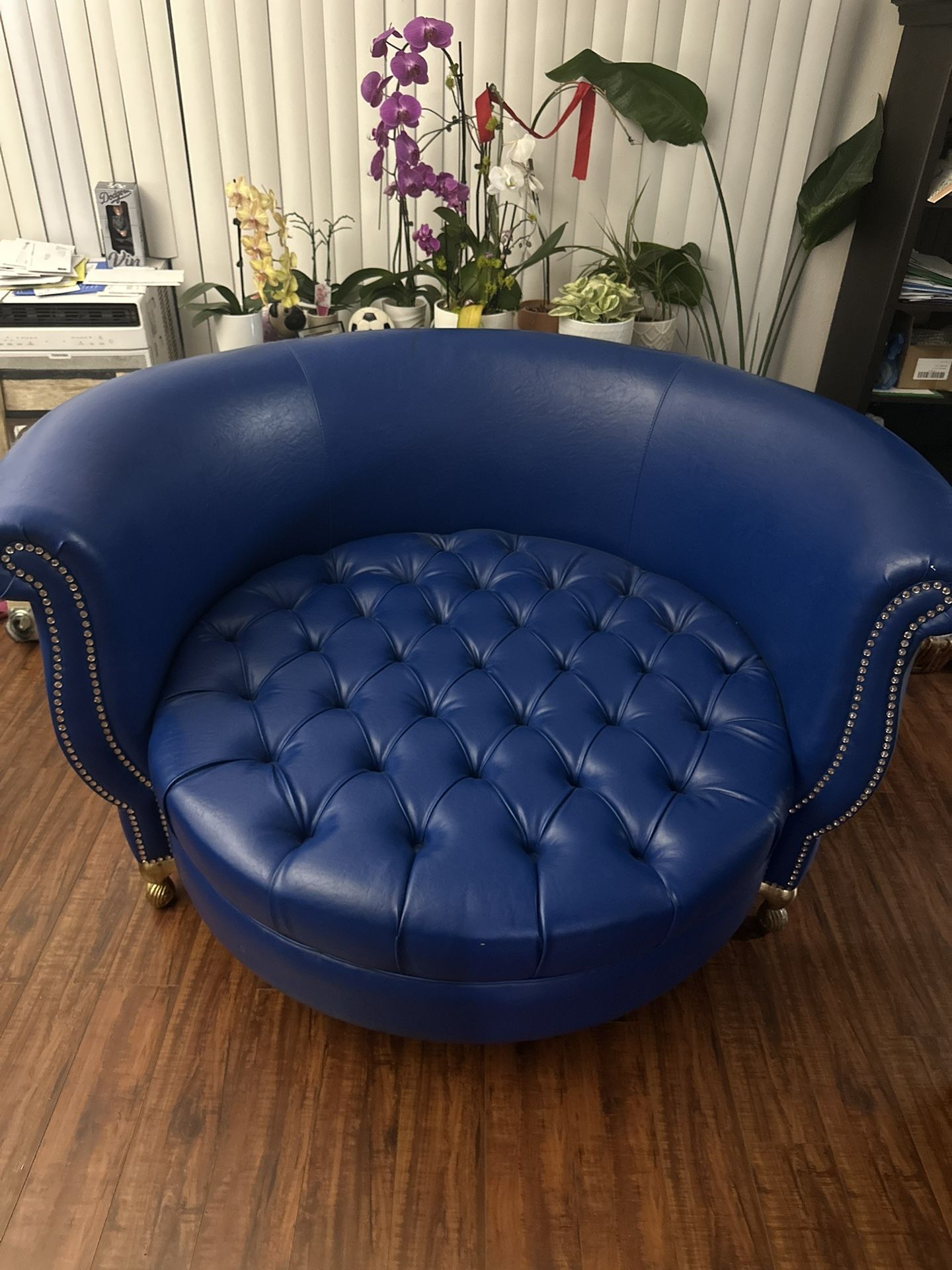 Giant Leather Cuddle Sofa