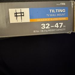 Tilting TV wall Mount
