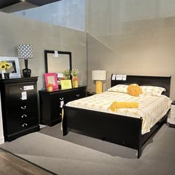 Queen Bed, Dresser, Mirror And Nightstand 
