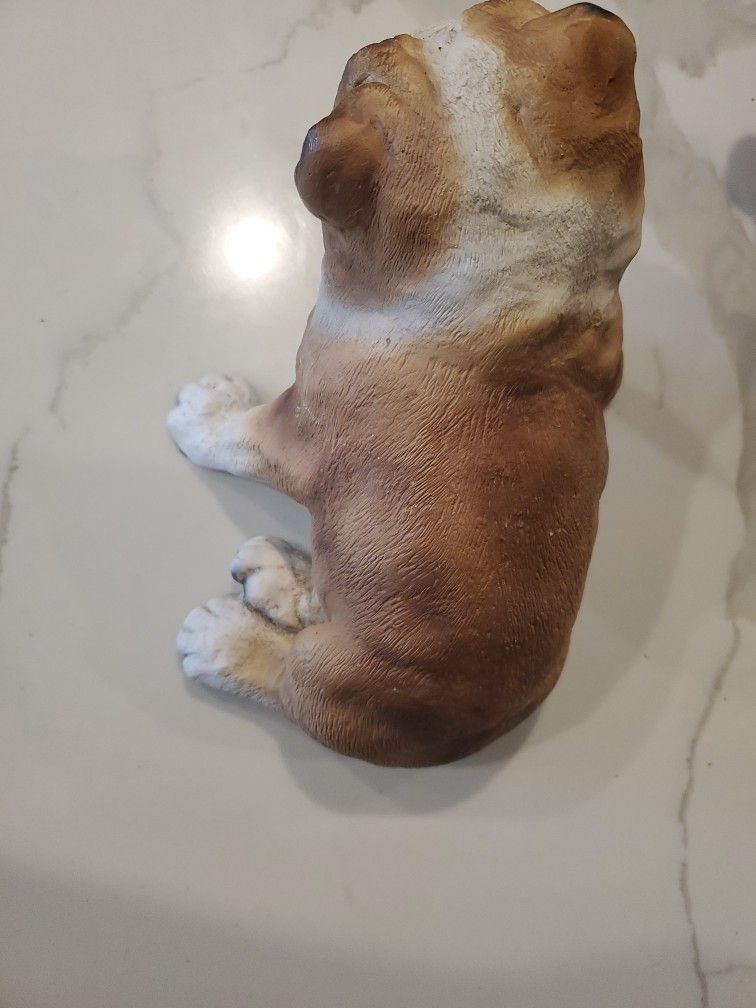 Ron Hevener Bulldog Statue