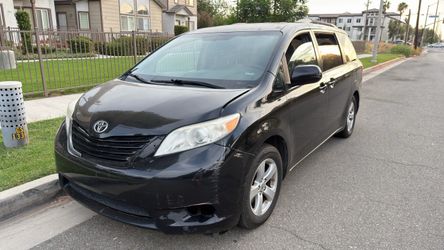2015 Toyota Sienna Minivan
