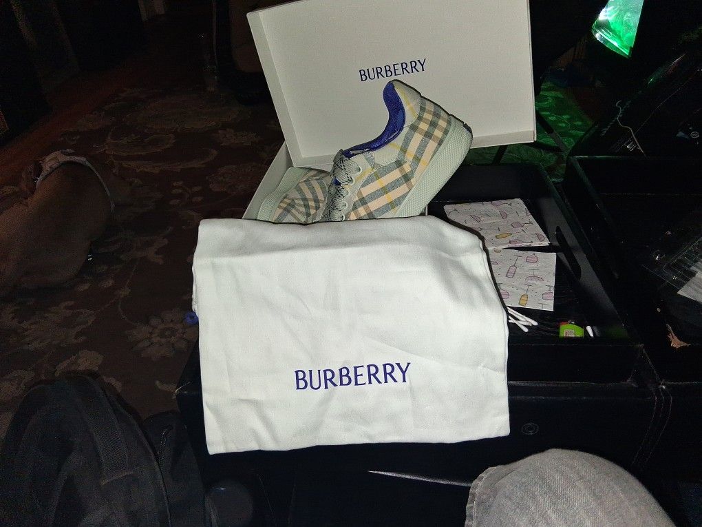 Burberry Shoes