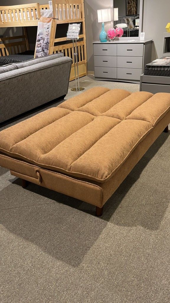 Mackay Brown Elegant Lounger$10 Down Payment And Financing Available