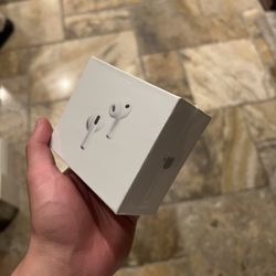 UNOPENED AIRPOD PRO 3s