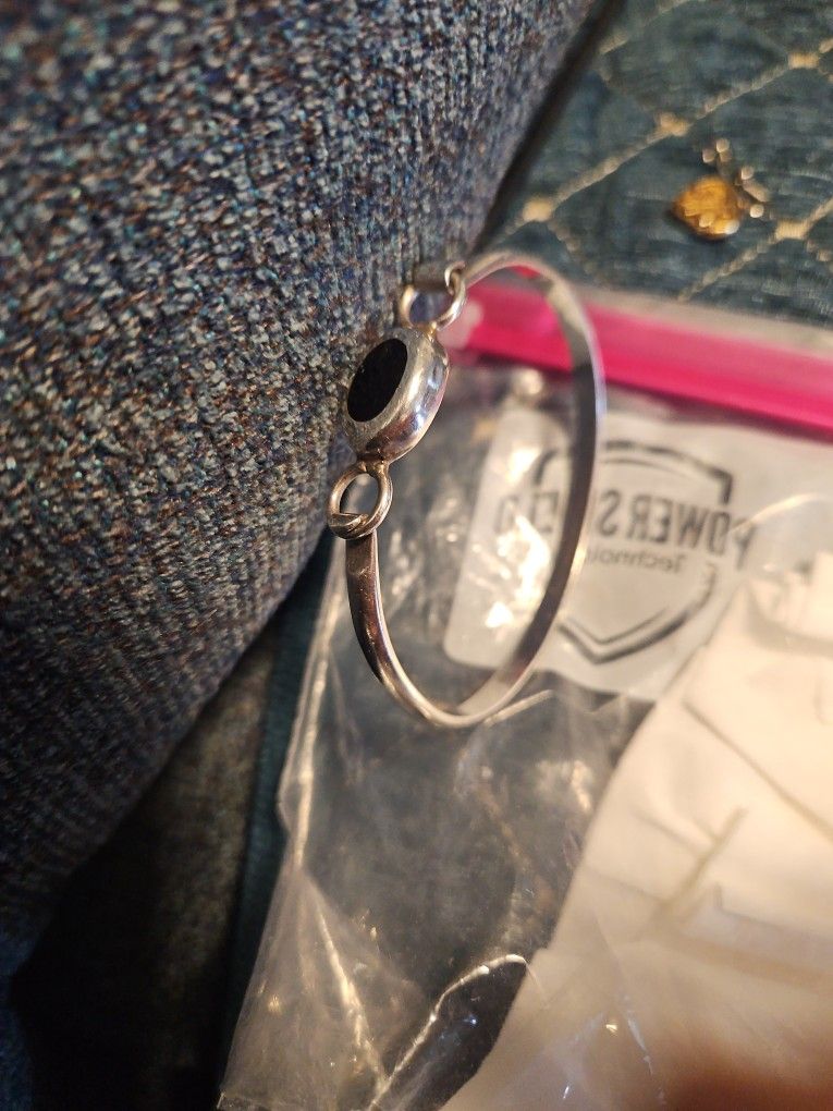 New unused silver bracelet