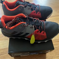 NEW Adidas Men Ortholitr Kanadia 8.1 TR Hiking Casual Size 8.5 for Sale in Wolcott, CT - OfferUp