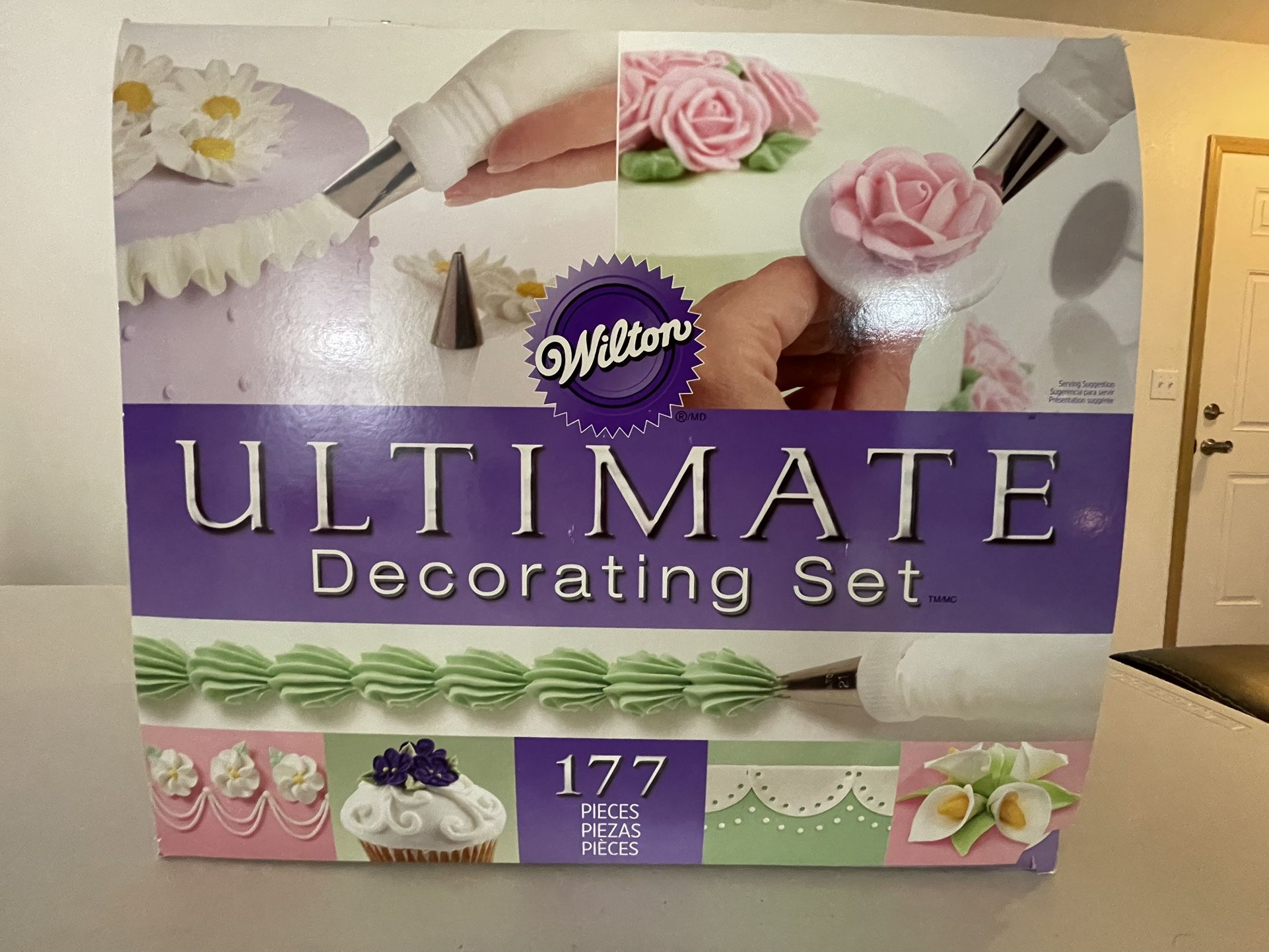 Wilton Ultimate Cake Decorating Set 177 Pieces