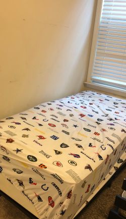 Twin mattress and box spring