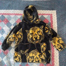 Leopard Sweatshirt Pullover Wearable jacket sweater Kids Girls size Small 6-8 ye