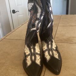Woman boots