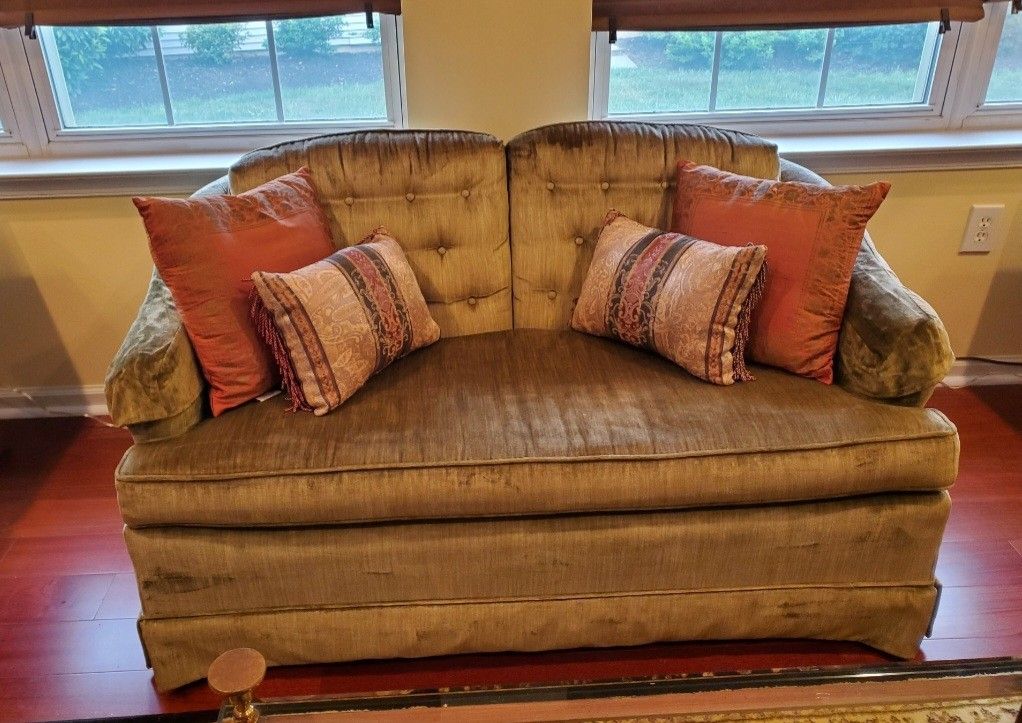 Beautiful Love Seat - Quality At A Great Price